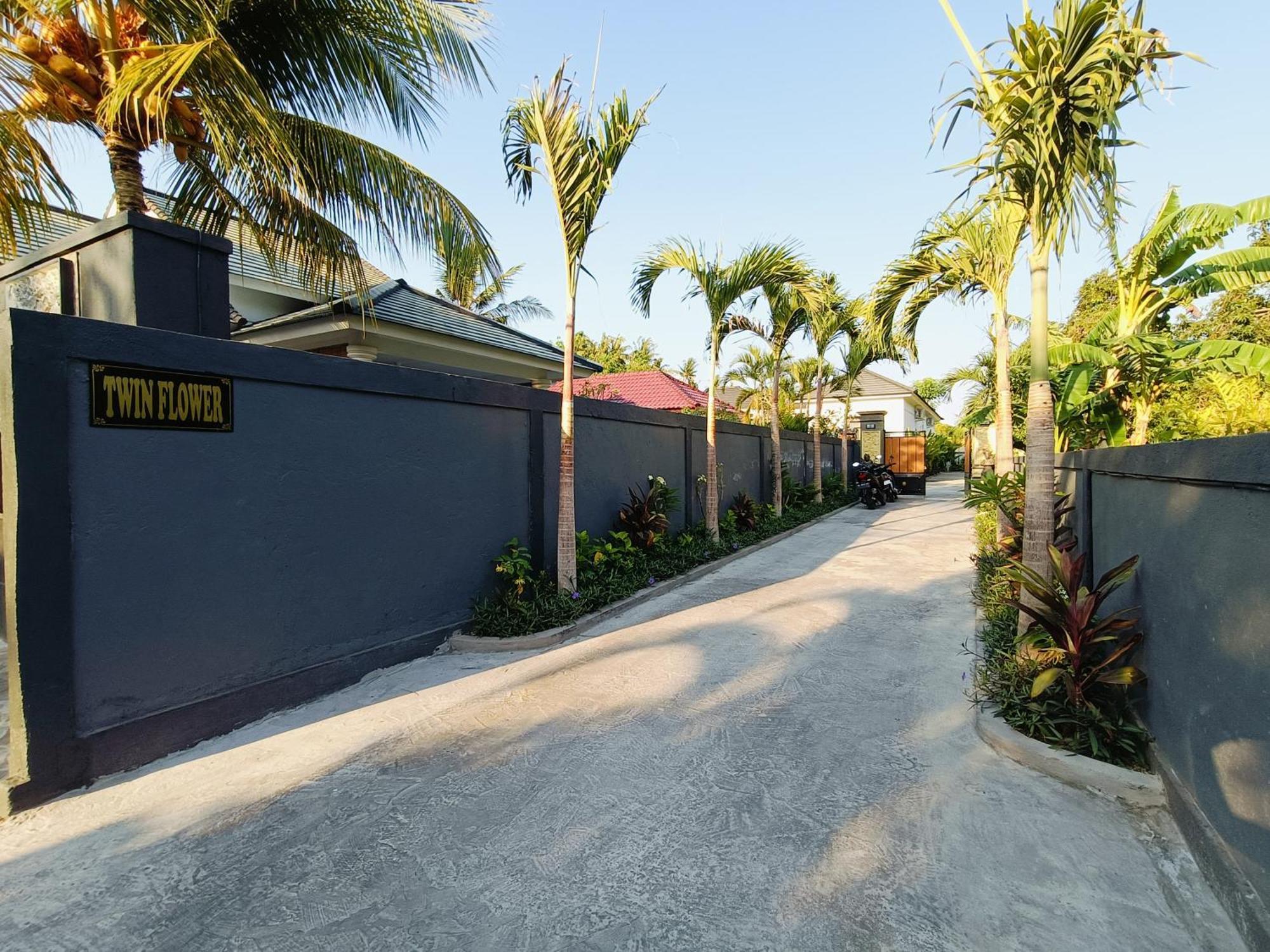 Luxury Private 2Bed Poolvilla In Lovina Twinflower Villa Exterior photo